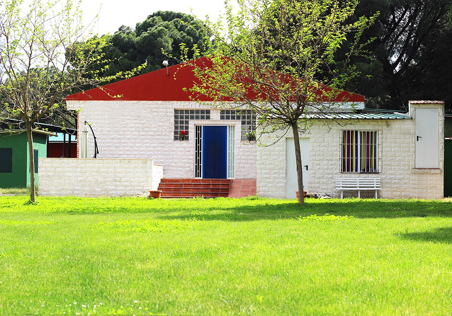 Fachada Campamento